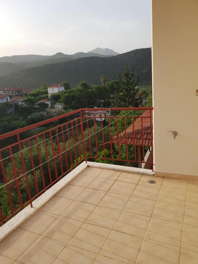 Eva'S Apartments Nafpaktos Exterior photo